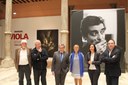 El alcalde de Lérida visita la exposición de la DPZ sobre Manuel Viola en la víspera del centenario del nacimiento del artista