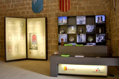 La oficina de turismo que la Diputación de Zaragoza ha abierto en el torreón de Navardún ya ha atendido a más de 600 visitantes