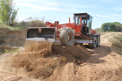 Las máquinas de la Diputación de Zaragoza acondicionaron más de 3.800 kilómetros de caminos agrícolas a lo largo del año pasado